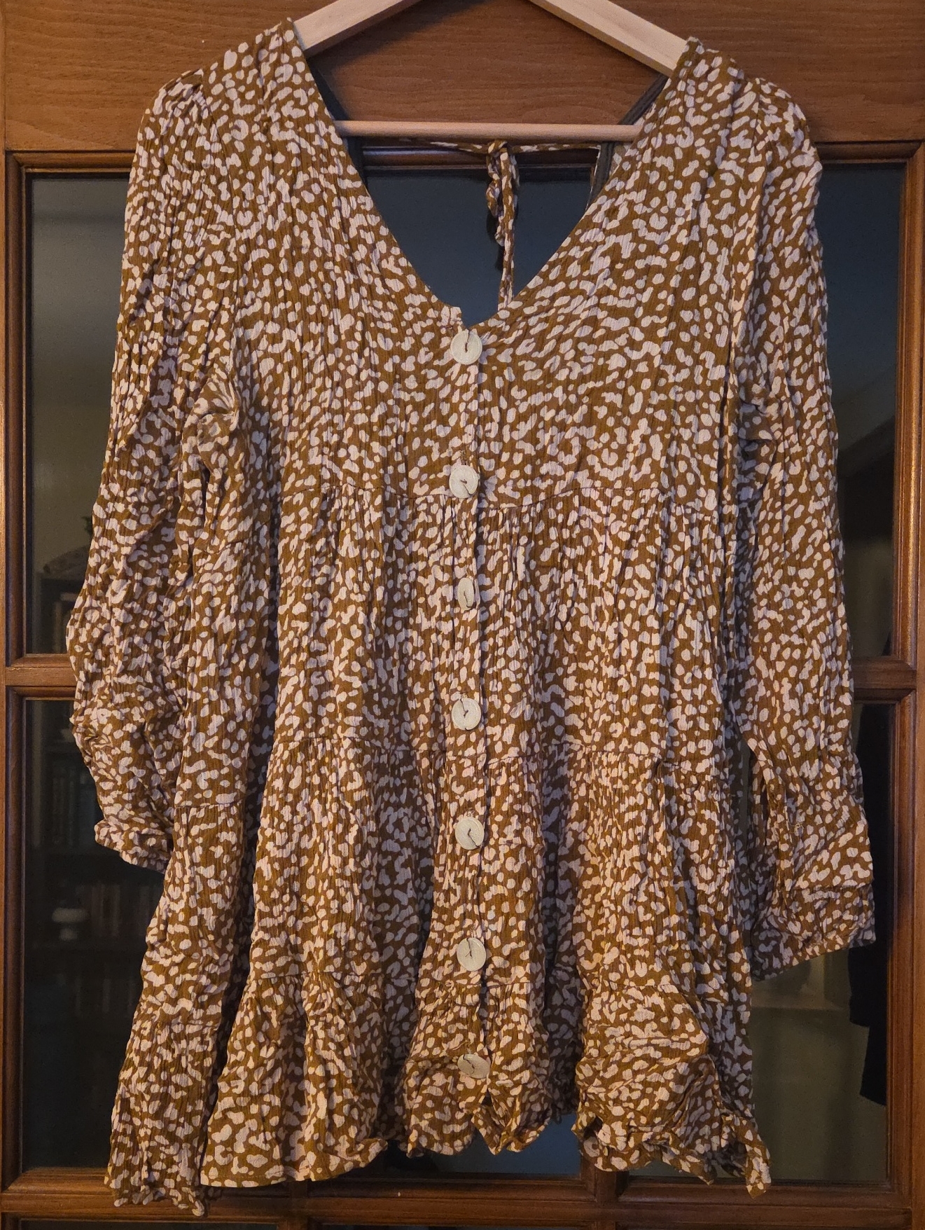 Endless Blu - Button-Front Open-Back Babydoll Mini Dress; Brown/Cream Size M